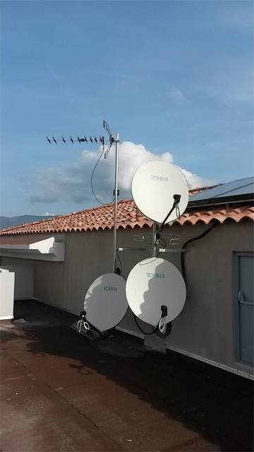 Paraboles, rue de la Colline