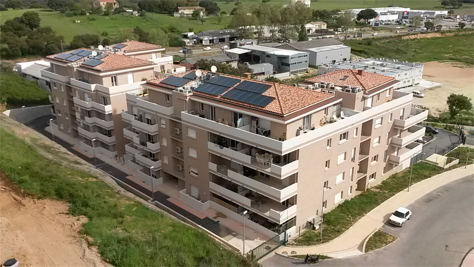 20140422_101238_Rue de la Colline