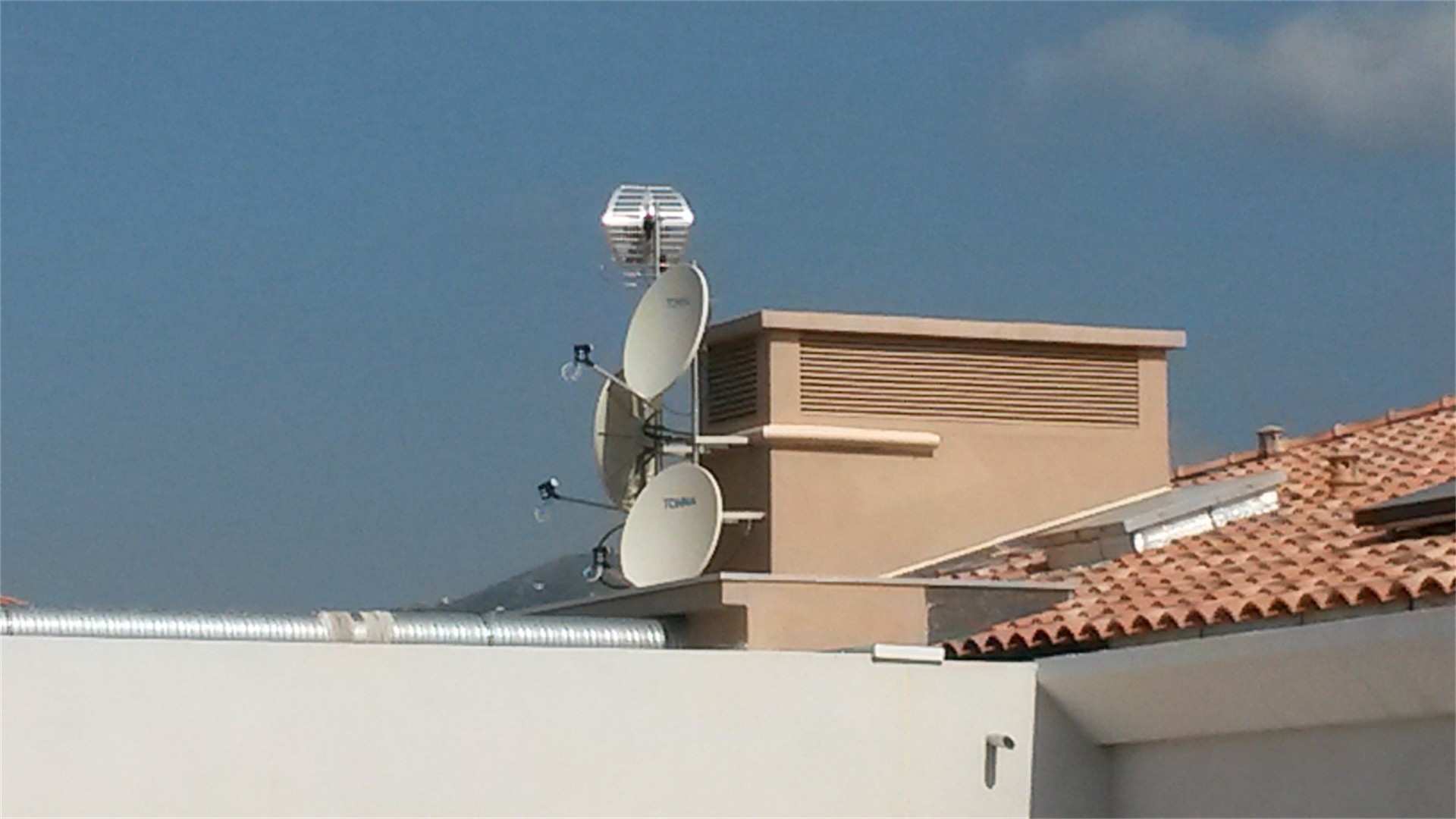 20140627_095057_Rue de la Colline